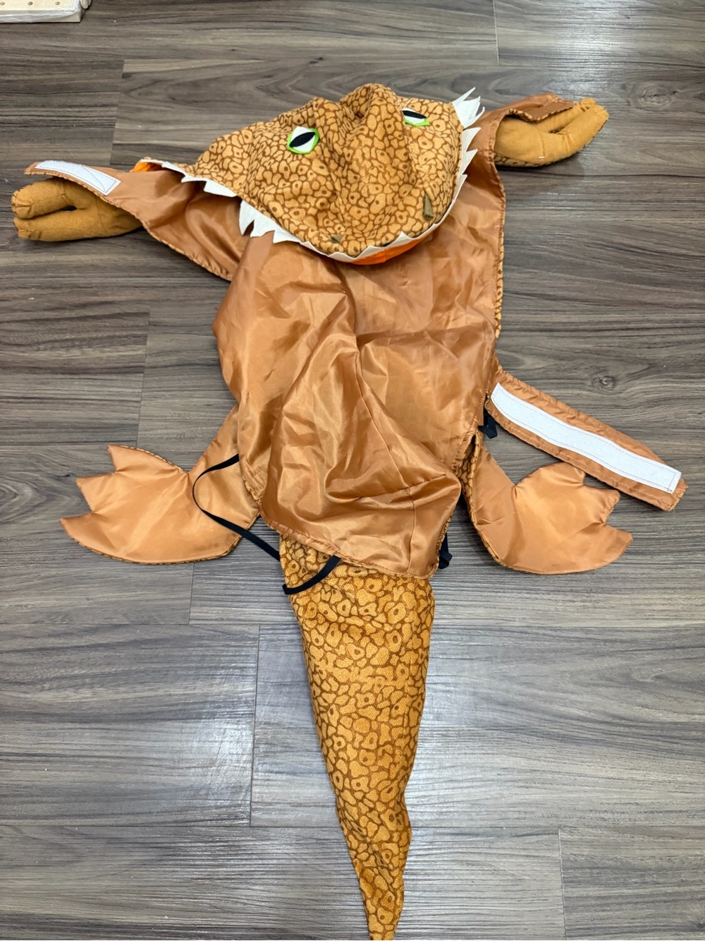 Petco dog sz L but fit like M Orange Lizard Costume with Hood beard dragon